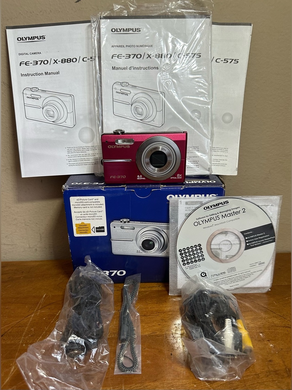 Olympus FE-370 Compact 8MP 5x Optical Zoom 2.7" LCD Screen Digital Camera Pink